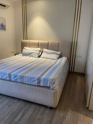 Bedroom in 3 BHK Apartment at DLF The Wellington Estate, Dlf Phase V – for Rent