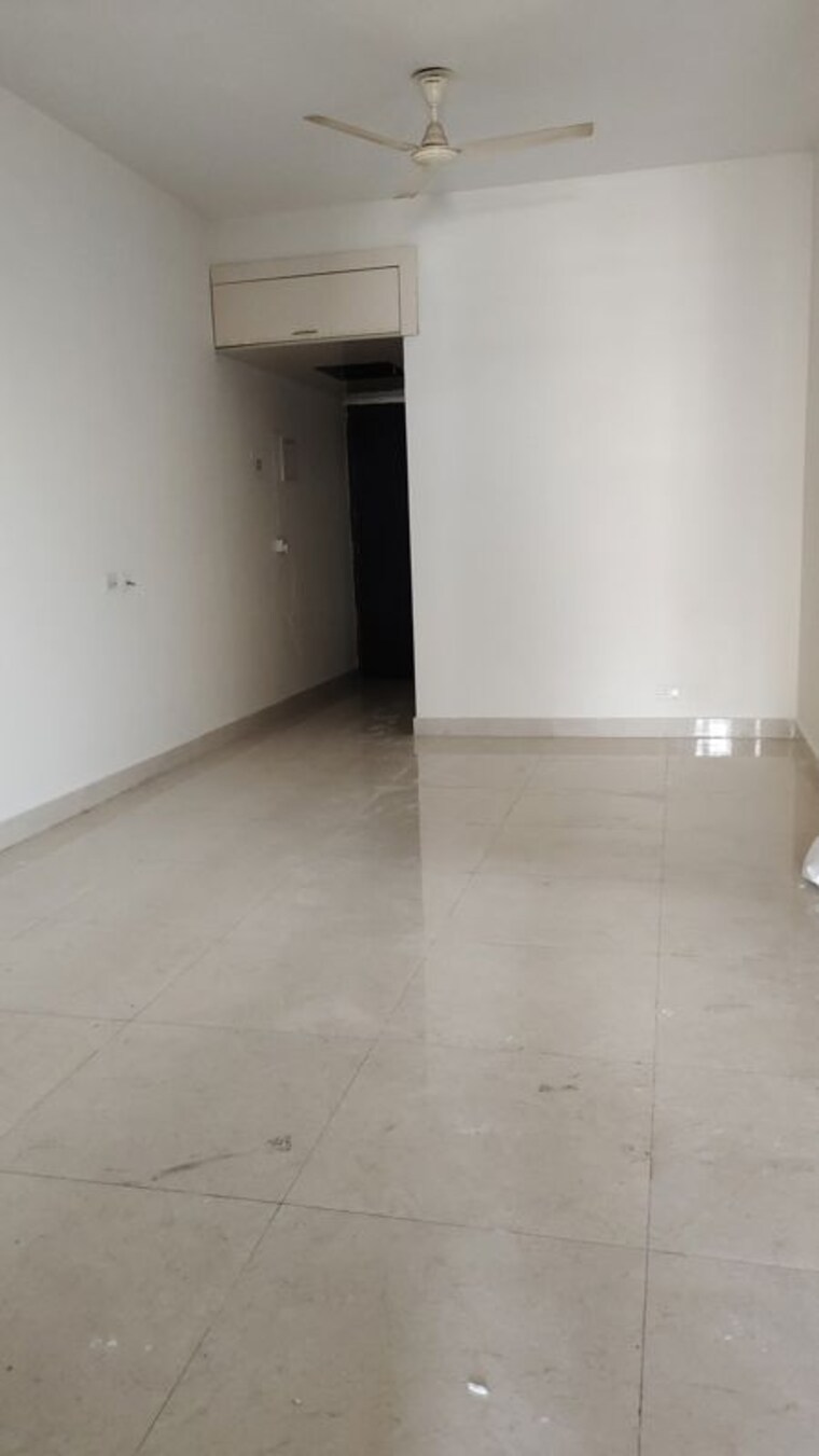 Room, signature-global-the-roselia 2 Bedroom 600 Sq.Ft. Apartment In Sector 95a Gurgaon 10591141