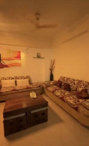 Living Room in 3 BHK Apartment at Vijay Nagar – for Rent