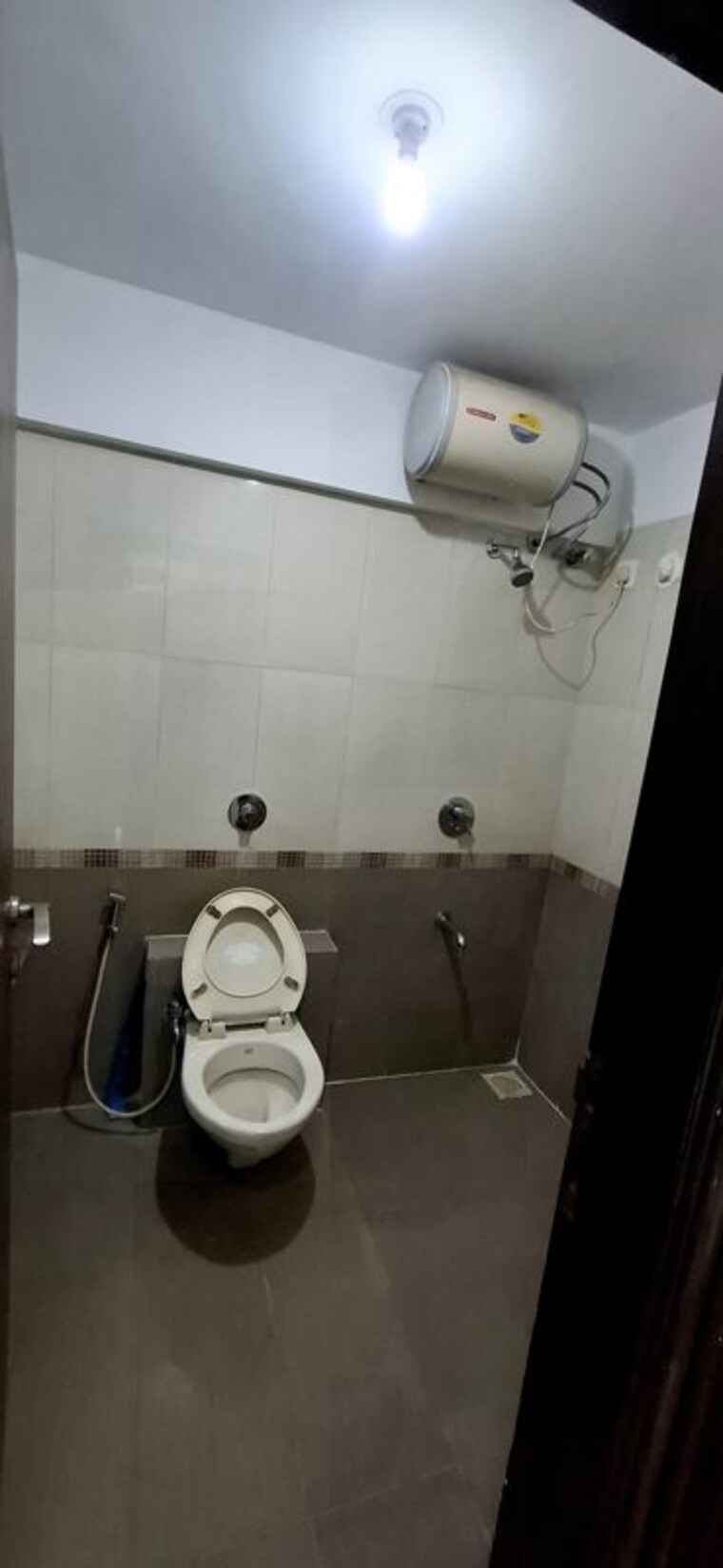 Bathroom, supreme-palms-2 2 Bedroom 900 Sq.Ft. Apartment In Balewadi Pune 10591153