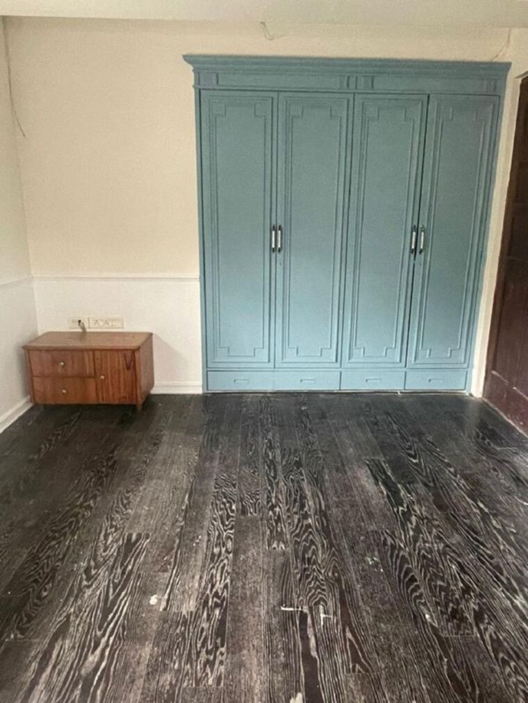 Room, khar west 2 Bedroom 700 Sq.Ft. Apartment In Khar West Mumbai 10591157