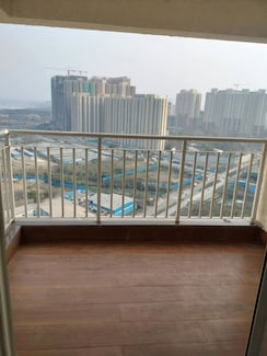 2 BHK + Extra Room Apartment For Rent in Lodha Amara