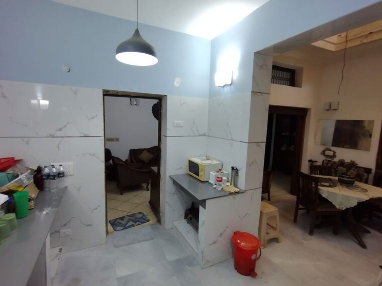 Living Room, sector 36 6+ Bedroom 380 Sq.Mt. Independent House In Sector 36 Noida 10591171