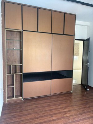 Room in 3 BHK Apartment at Mantri Classic, Koramangala – for Rent