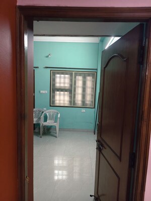 Furnished Amenities in 2 BHK Builder Floor at Vijay Nagar – for Rent