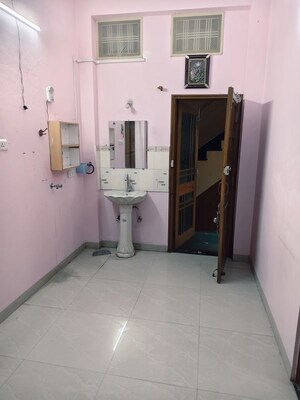 Bathroom in 2 BHK Builder Floor at Vijay Nagar – for Rent