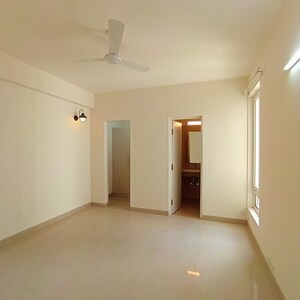 Room in 3 BHK Apartment at Emaar Emerald Estate, Sector 65 – for Rent