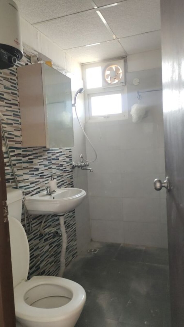 Bathroom, signature-global-the-roselia 2 Bedroom 569 Sq.Ft. Apartment In Sector 95a Gurgaon 10591219