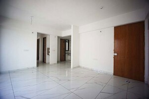 Room in 3 BHK Apartment at Sargasan – for Sale