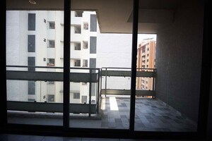 Room in 3 BHK Apartment at Sargasan – for Sale