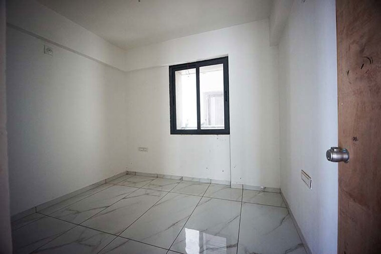 Room, sargasan 3 Bedroom 187 Sq.Yd. Apartment In Sargasan Gandhinagar 10591204