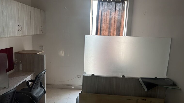 Kitchen, emaar-emerald-plaza Commercial Office Space 700 Sq.Ft. In Sector 65 Gurgaon 10591233