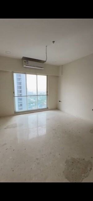 Room in 3 BHK Apartment at Ekta Tripolis, Goregaon West – for Rent