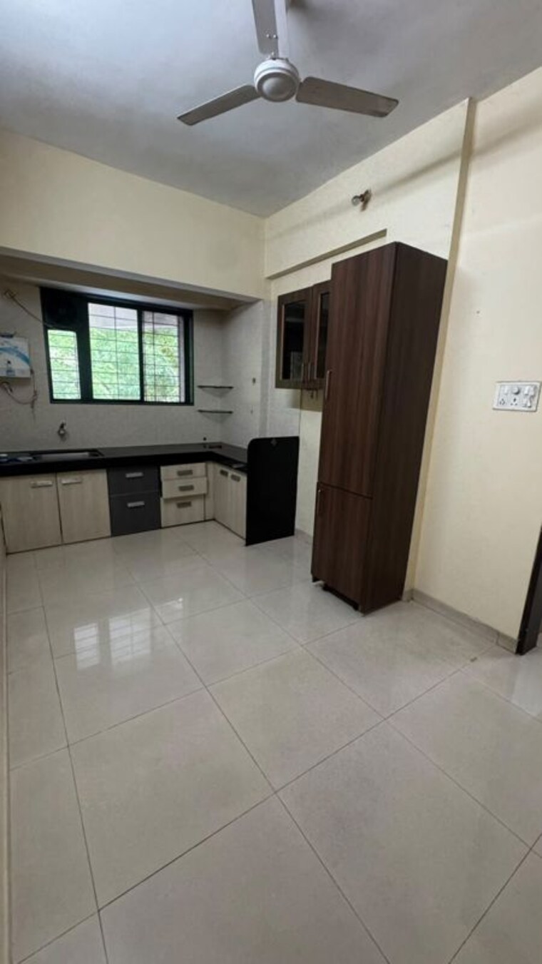 Kitchen, ranade-yashodhan 2 Bedroom 1100 Sq.Ft. Apartment In Mayur Colony Pune 10591216