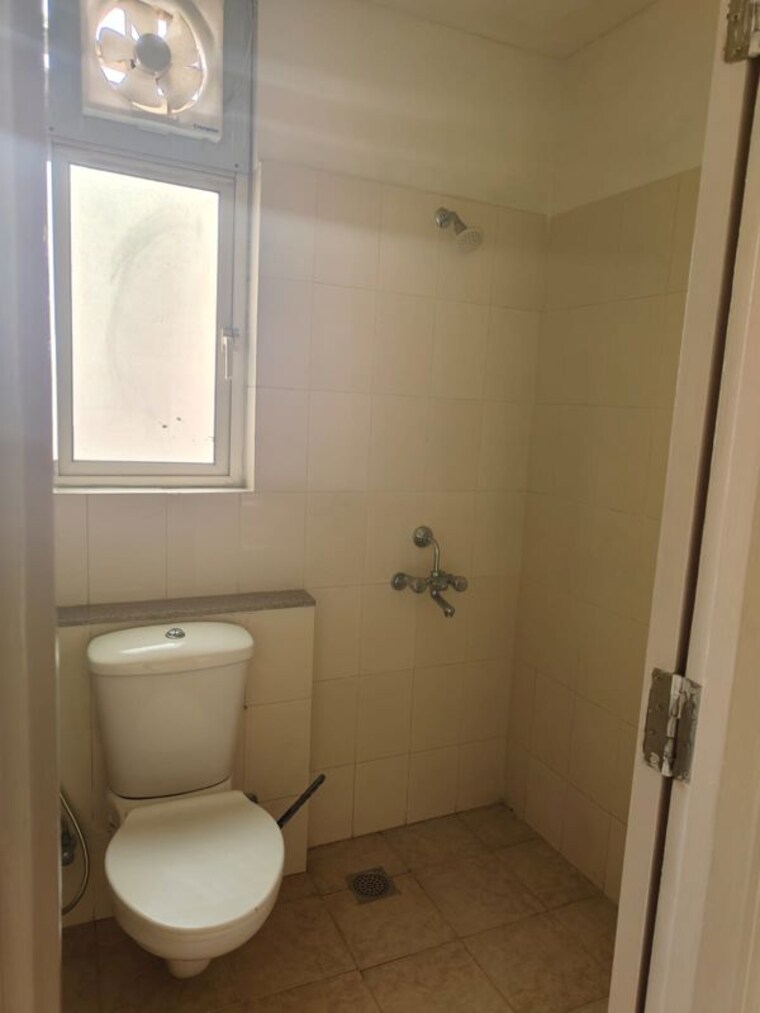 Bathroom, alphacorp-gurgaon-one-84 3 Bedroom 1963 Sq.Ft. Apartment In Sector 84 Gurgaon 10591236