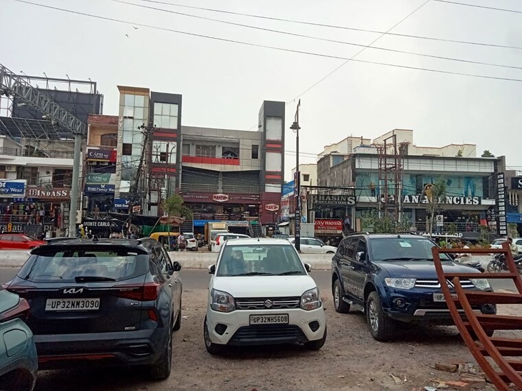  Parking, goel-tower Commercial Shop 2600 Sq.Ft. In Anora Kala Lucknow 10591244