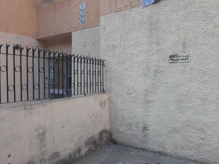 Balcony, sarita vihar 1 Bedroom 700 Sq.Ft. Apartment In Sarita Vihar Delhi 10591273