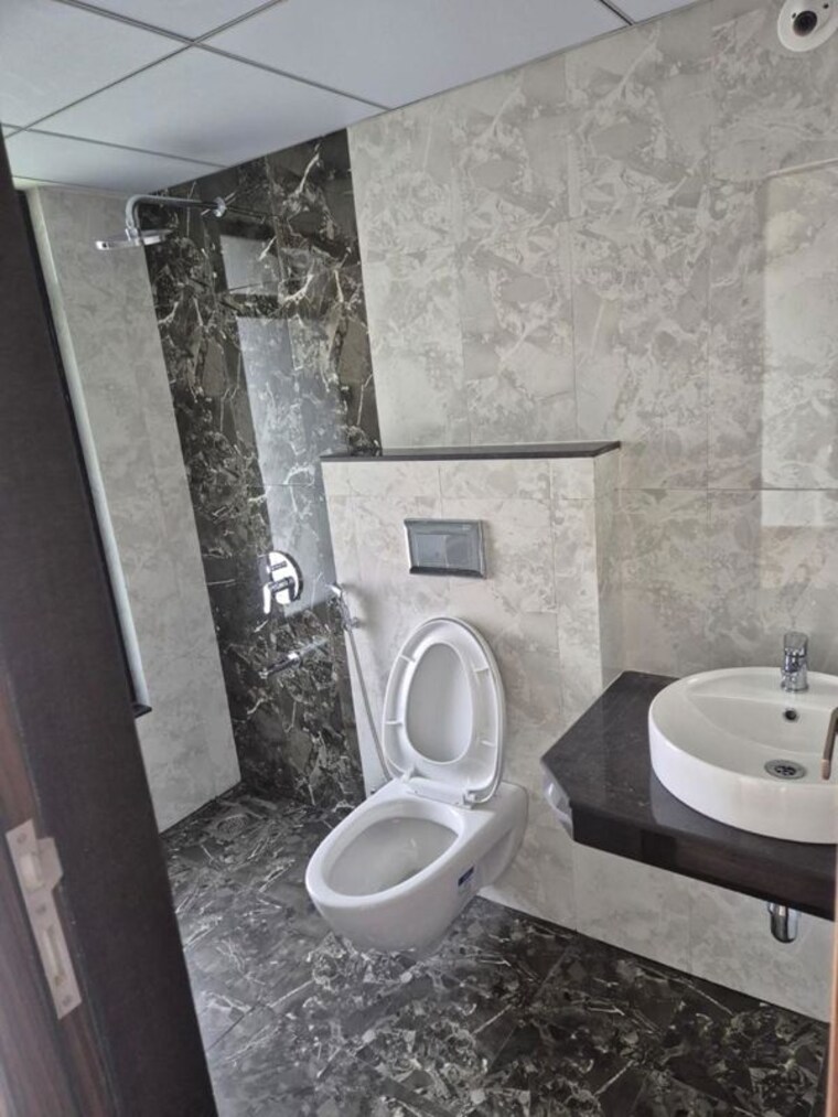 Bathroom, duville-riverdale-grove 2 Bedroom 1020 Sq.Ft. Apartment In Kharadi Pune 10591276