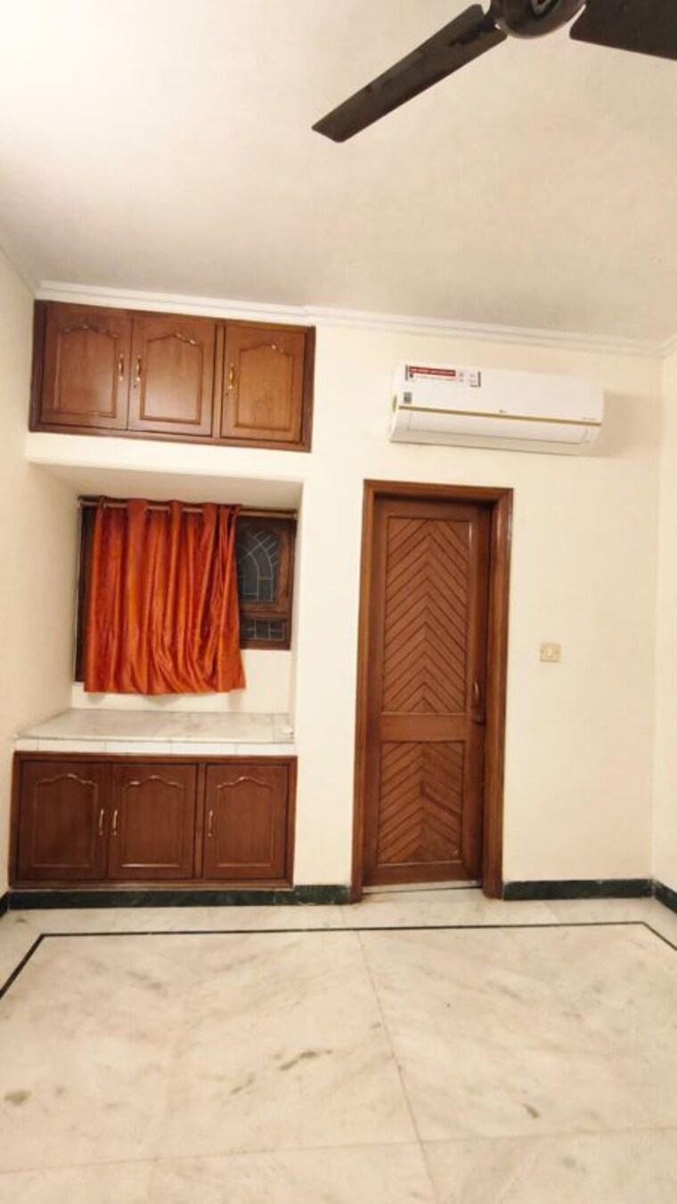 undefined, vasant kunj 2 Bedroom 1350 Sq.Ft. Builder Floor In Vasant Kunj Delhi 10591288