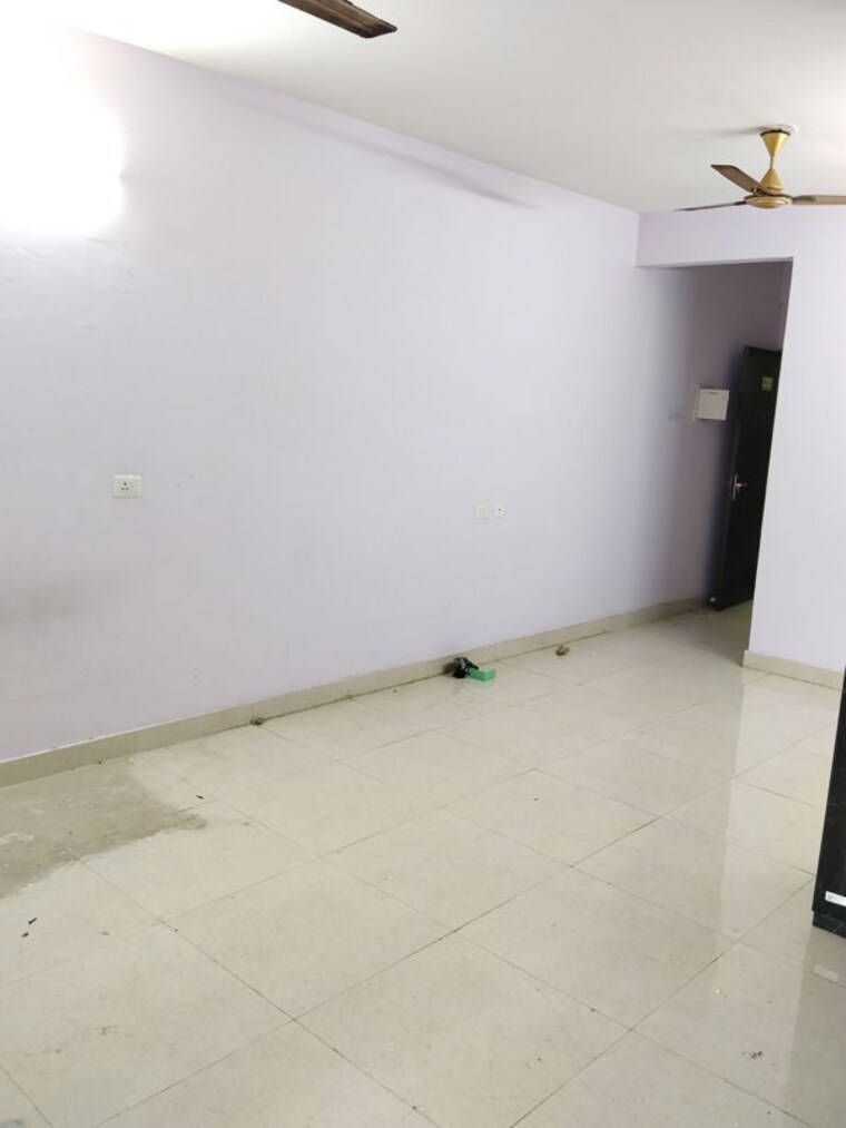 Room, signature-global-the-roselia 2 Bedroom 800 Sq.Ft. Apartment In Sector 95a Gurgaon 10591286