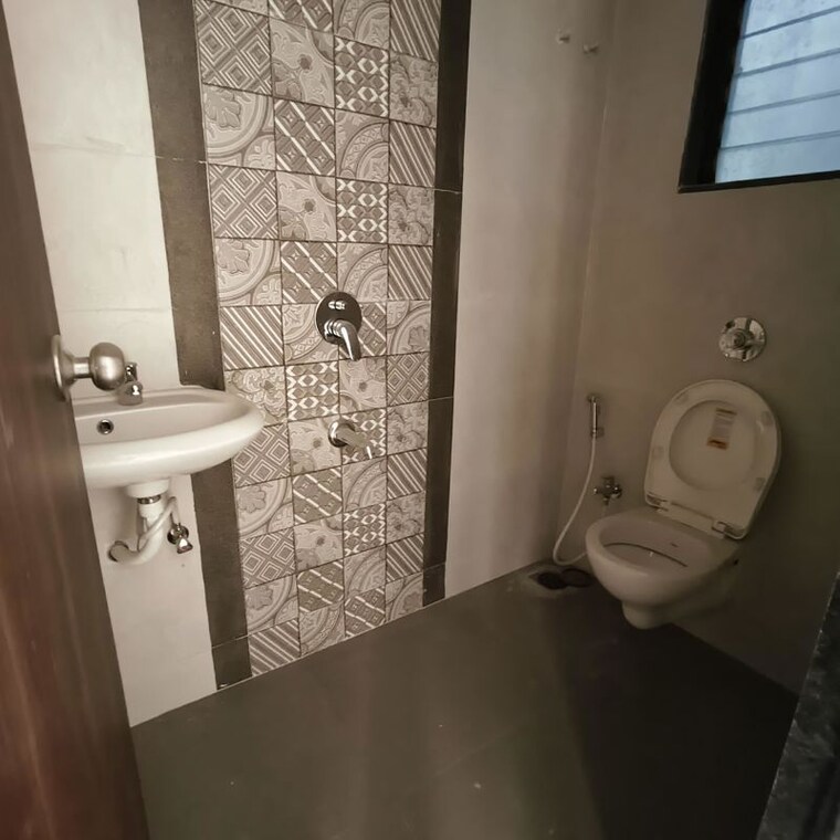 Bathroom, platinum-liviano 1.5 Bedroom 860 Sq.Ft. Apartment In Kamothe Navi Mumbai 10591301