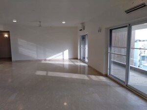 Room in 4 BHK Apartment at Frazer Apartments, Frazer Town – for Rent