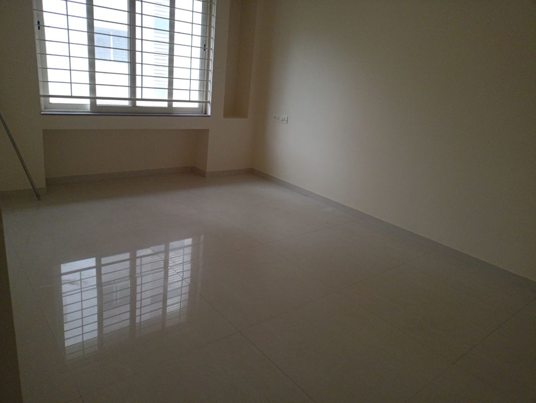 3 BHK 1400 Sq.Ft. Apartment in Kumar Pinakin
