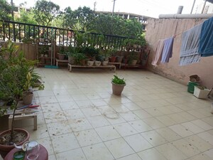 Parking in 2.5 BHK Apartment at Gaur City 2 - 10th Avenue, Sector 16c Greater Noida – for Sale