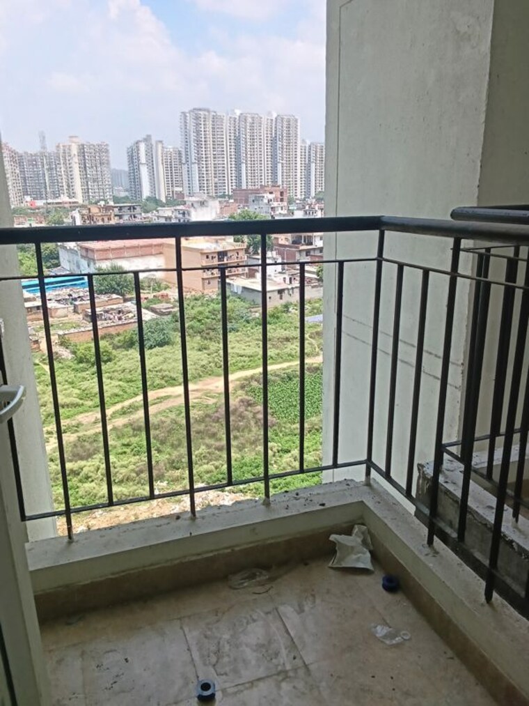 Balcony, amrapali dream valley 2 Bedroom 805 Sq.Ft. Apartment In Amrapali Dream Valley Greater Noida 10591341
