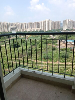 2 BHK Apartment For Rent in Amrapali Dream Valley