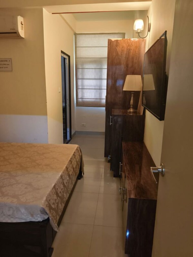 Living Room, godrej-nature-plus 3 Bedroom 1385 Sq.Ft. Apartment In Sohna Sector 33 Gurgaon 10591344