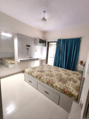 Bedroom in 2 BHK Apartment at Basera CHS, Andheri West – for Rent