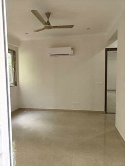 2 BHK Apartment For Rent in DLF Exclusive Floors