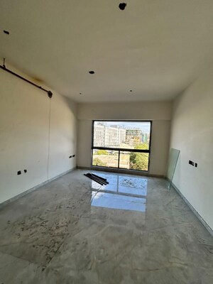 Room in 2 BHK Apartment at Ajmera Boulevard, Malad West – for Sale