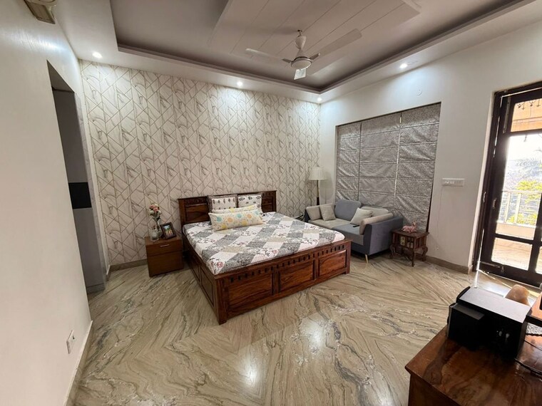 Bedroom, tdi-the-retreat 5 Bedroom 514 Sq.Yd. Builder Floor In Sector 89 Faridabad 10591293