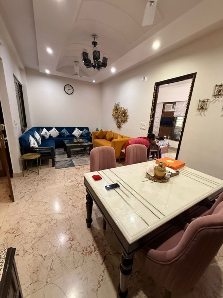 Team Area, tdi-the-retreat 5 Bedroom 514 Sq.Yd. Builder Floor In Sector 89 Faridabad 10591293