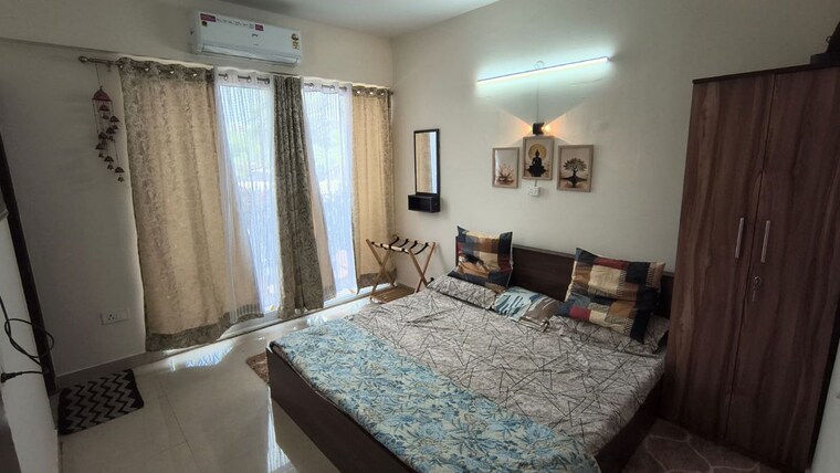 Bedroom, signature-global-proxima-phase-2 2 Bedroom 850 Sq.Ft. Apartment In Sector 89 Gurgaon 10591374