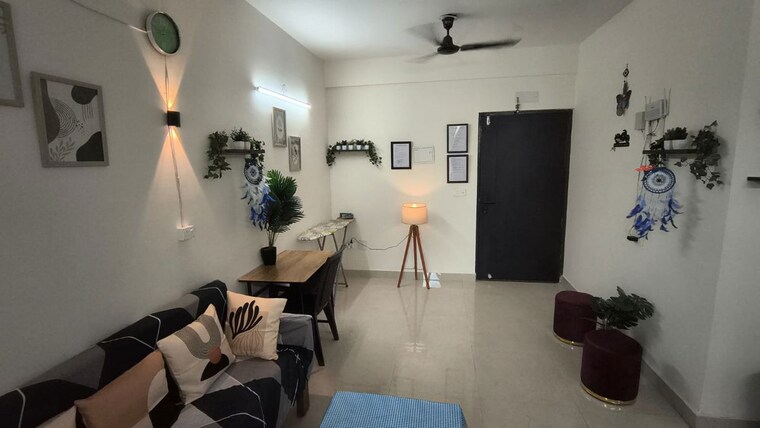 Living Room, signature-global-proxima-phase-2 2 Bedroom 850 Sq.Ft. Apartment In Sector 89 Gurgaon 10591374