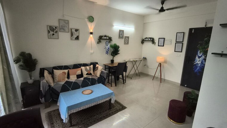 Living Room, signature-global-proxima-phase-2 2 Bedroom 850 Sq.Ft. Apartment In Sector 89 Gurgaon 10591374