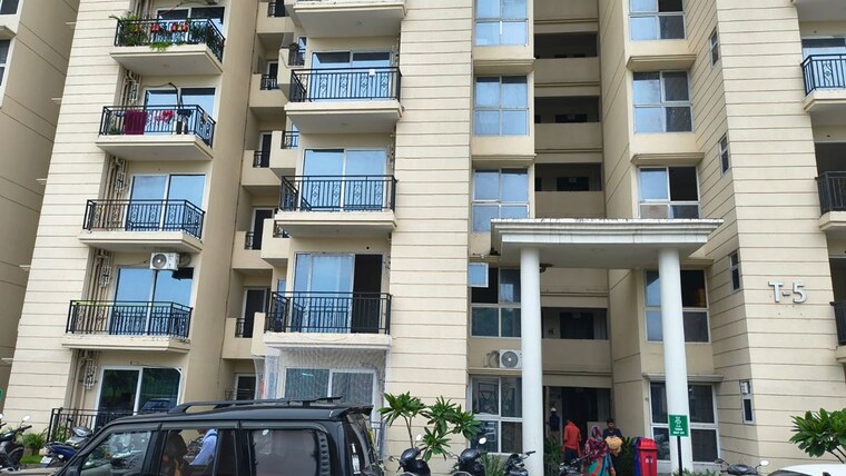 Exterior View, signature-global-proxima-phase-2 2 Bedroom 850 Sq.Ft. Apartment In Sector 89 Gurgaon 10591374