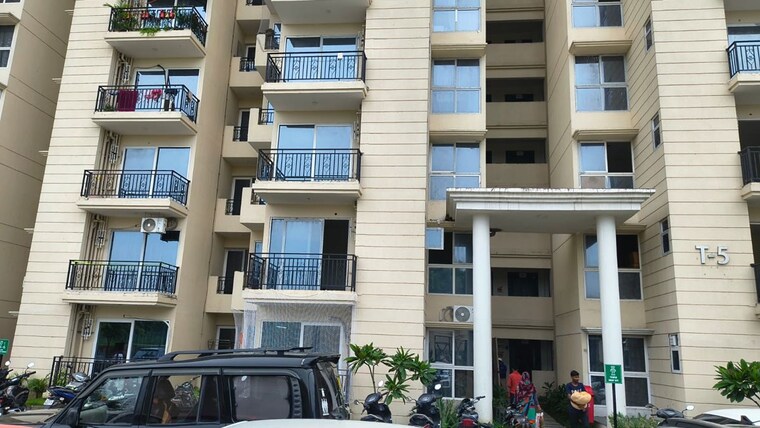 Exterior View, signature-global-proxima-phase-2 2 Bedroom 850 Sq.Ft. Apartment In Sector 89 Gurgaon 10591374