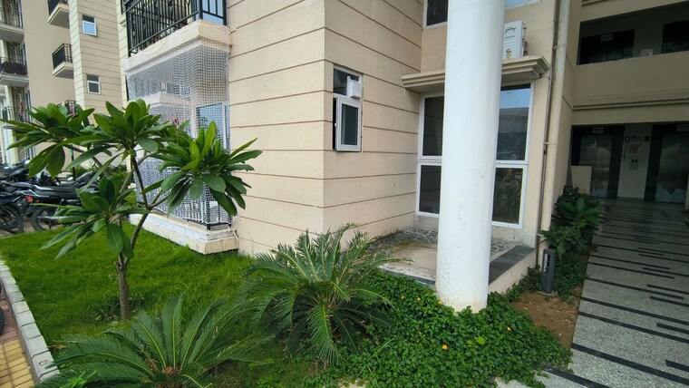 Balcony, signature-global-proxima-phase-2 2 Bedroom 850 Sq.Ft. Apartment In Sector 89 Gurgaon 10591374