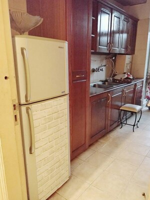 Balcony in 4 BHK Apartment at Suncity Essel Tower, Sector 28 – for Rent