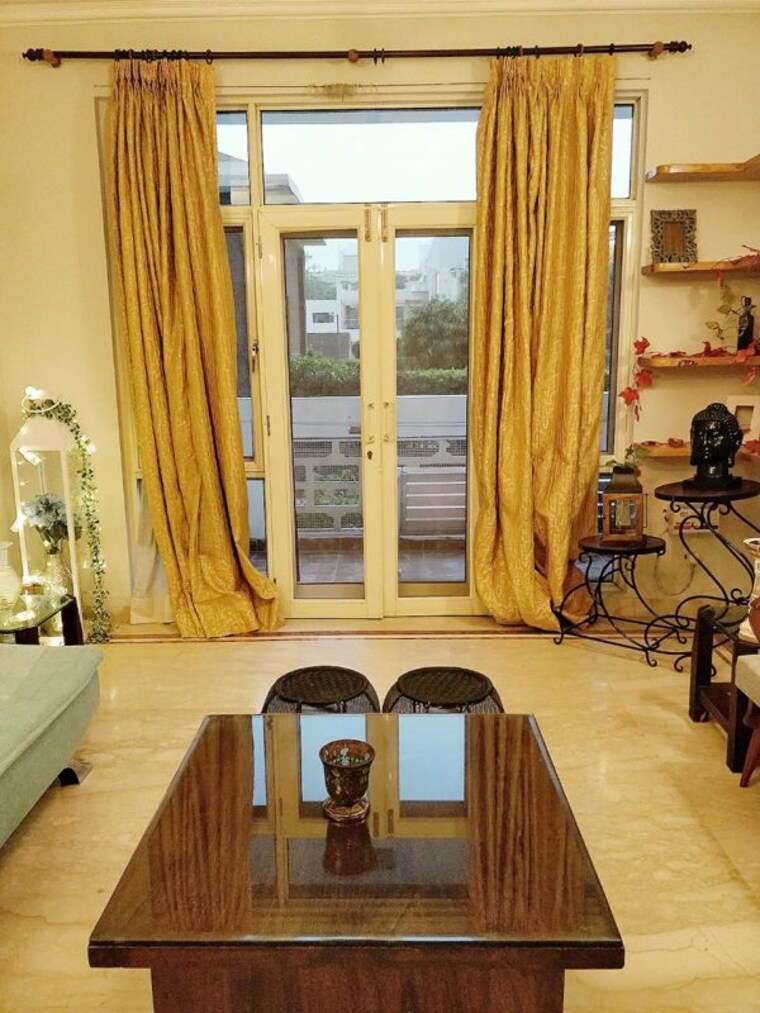 Living Room, suncity-essel-tower 4 Bedroom 3000 Sq.Ft. Apartment In Sector 28 Gurgaon 10591386