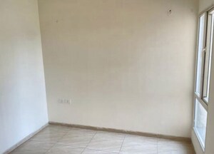 Room in 3 BHK Apartment at Gaur Atulyam, Omicron I Greater Noida – for Rent