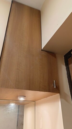 Room in 2 BHK Apartment at Lodha Amara, Kolshet Road – for Sale