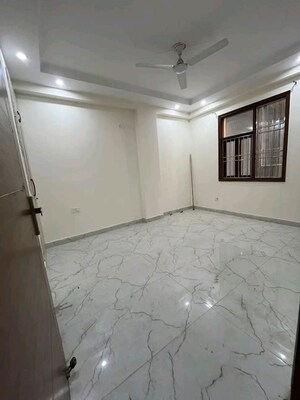 Room in 1 BHK Builder Floor at Chattarpur – for Rent