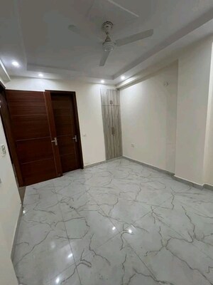 Bedroom in 1 BHK Builder Floor at Chattarpur – for Rent