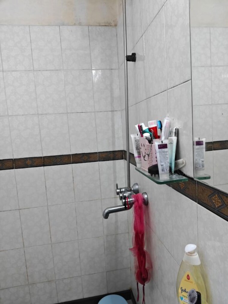 Bathroom, arshie-complex 4 Bedroom 2500 Sq.Ft. Apartment In Versova Mumbai 10591434