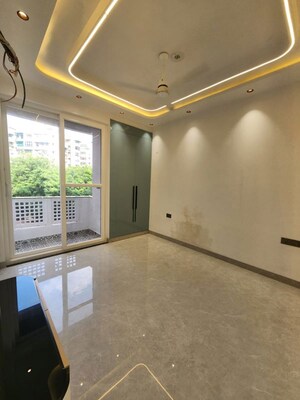 Room in 3 BHK Apartment at Sector 4 Dwarka – for Rent